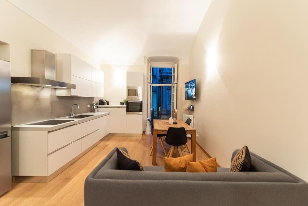 Grand Palace Apartment -Centro Storico Турин Екстер'єр фото